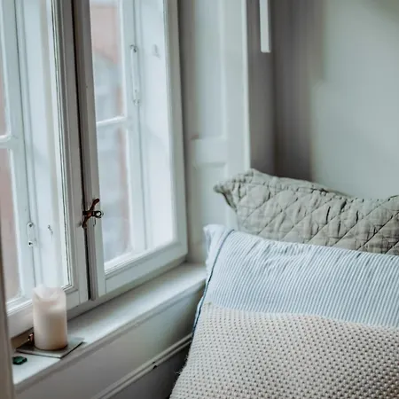 Bright Nordic Flat In Historic Cph *