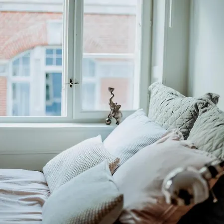 Bright Nordic Flat In Historic Cph Διαμέρισμα *