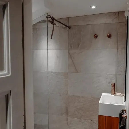 شقة Bright Nordic Flat In Historic Cph كوبنهاجن