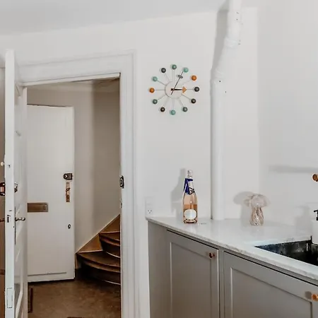 Διαμέρισμα Bright Nordic Flat In Historic Cph *